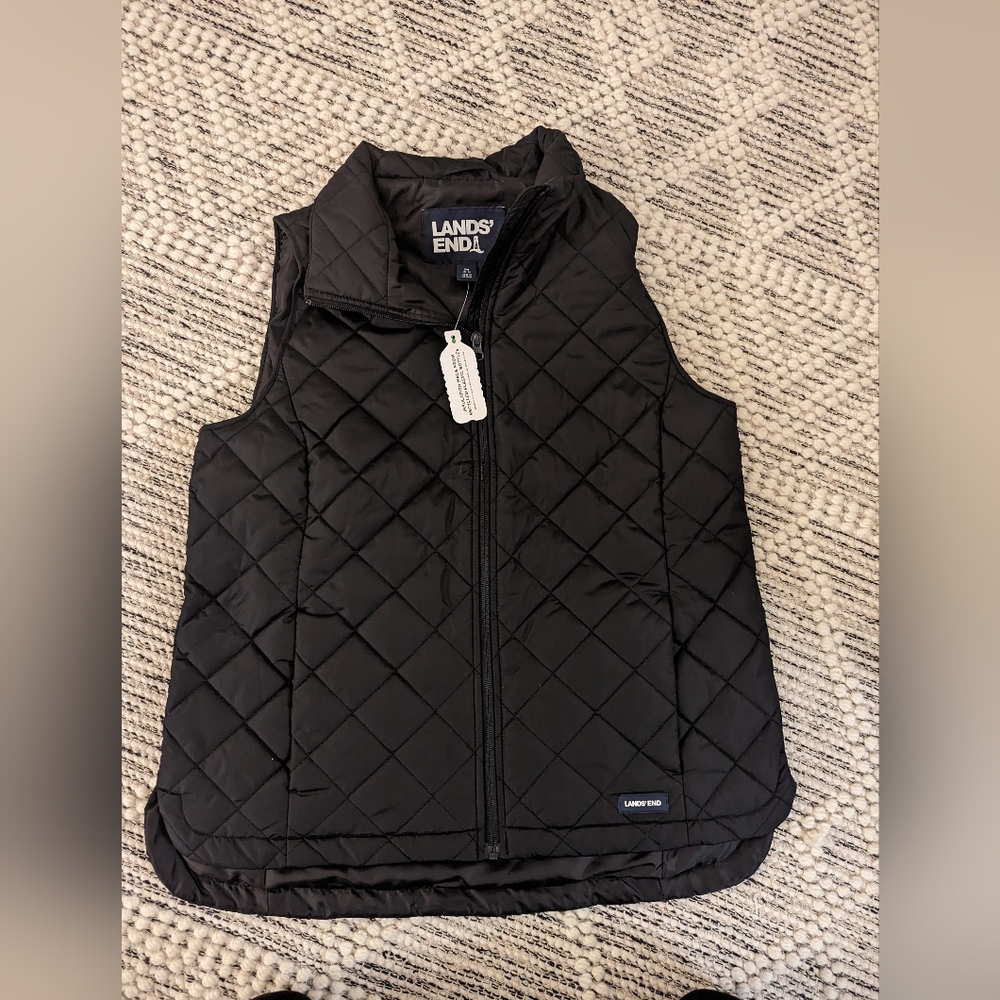 Lands End black zip up puffer vest - M